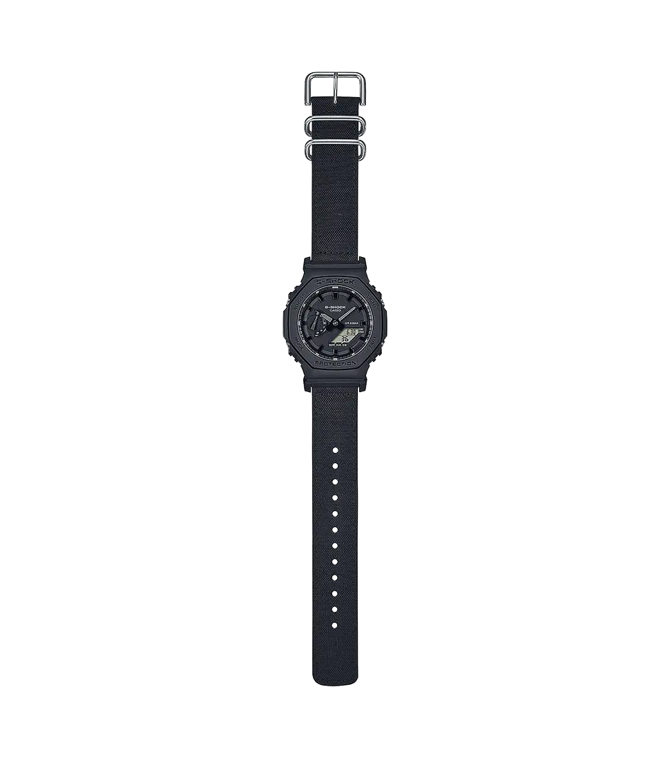 G-Shock GA-2100BCE-1AER resistente a golpes y agua con correa de tela G-Shock